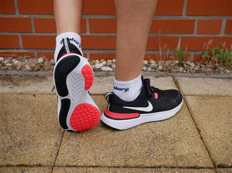 nike schuhe damen vorne etwas breiter|Nike schuhe breite füße.